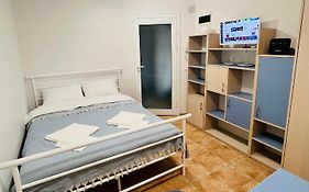 Comfy Room 100Letov